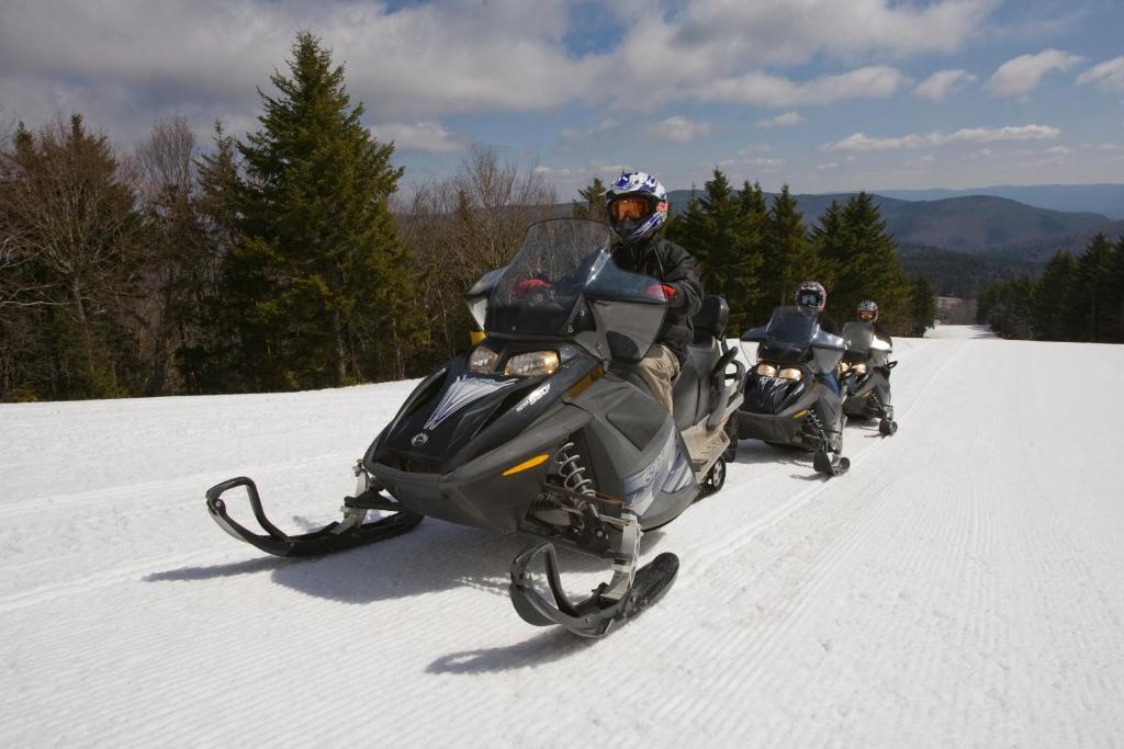 Mountain Lodge Snowshoe Buitenkant foto